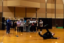 目が回るWACK辻山氏。