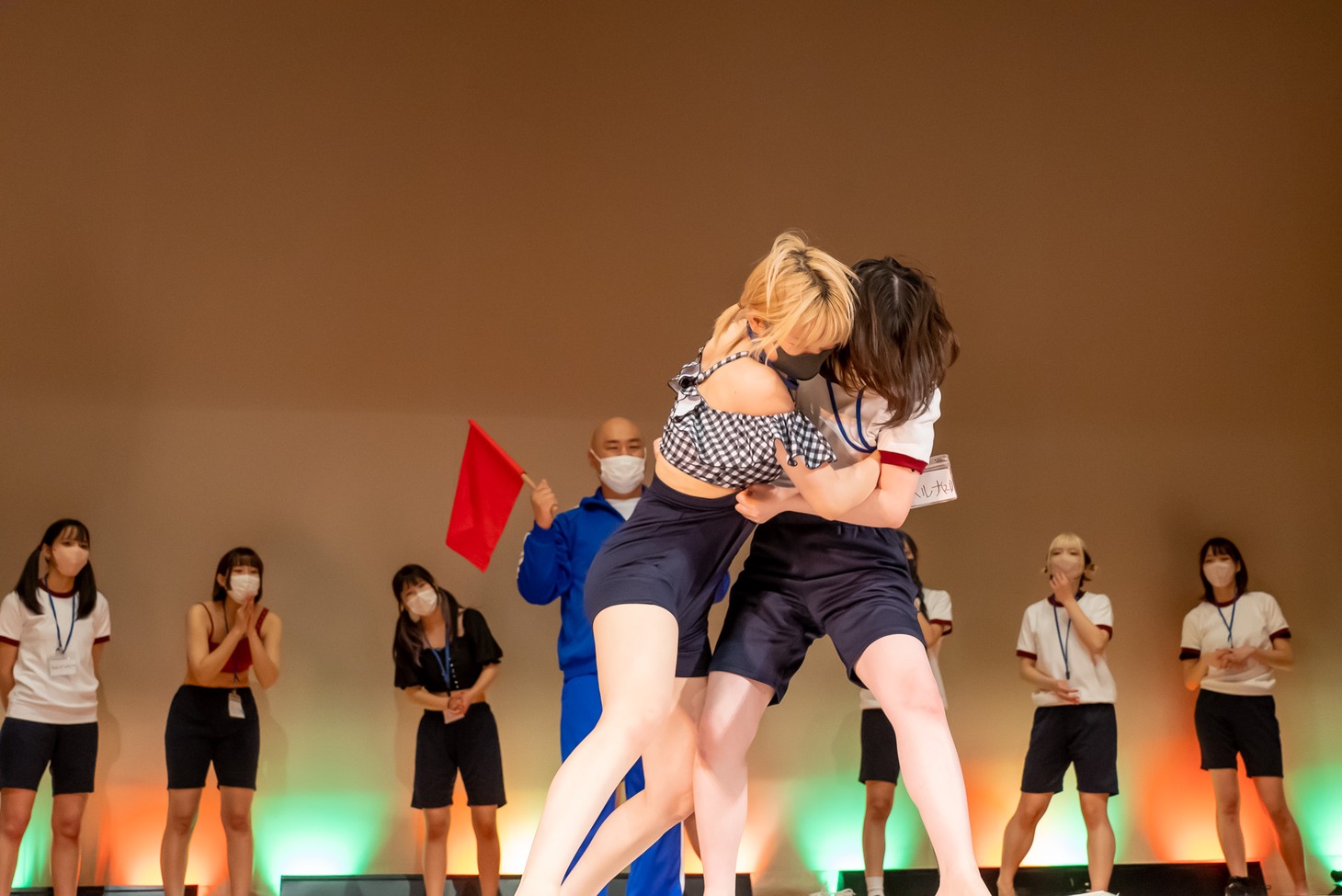 相撲の様子。
