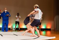 相撲の様子。