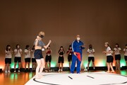 相撲の様子。