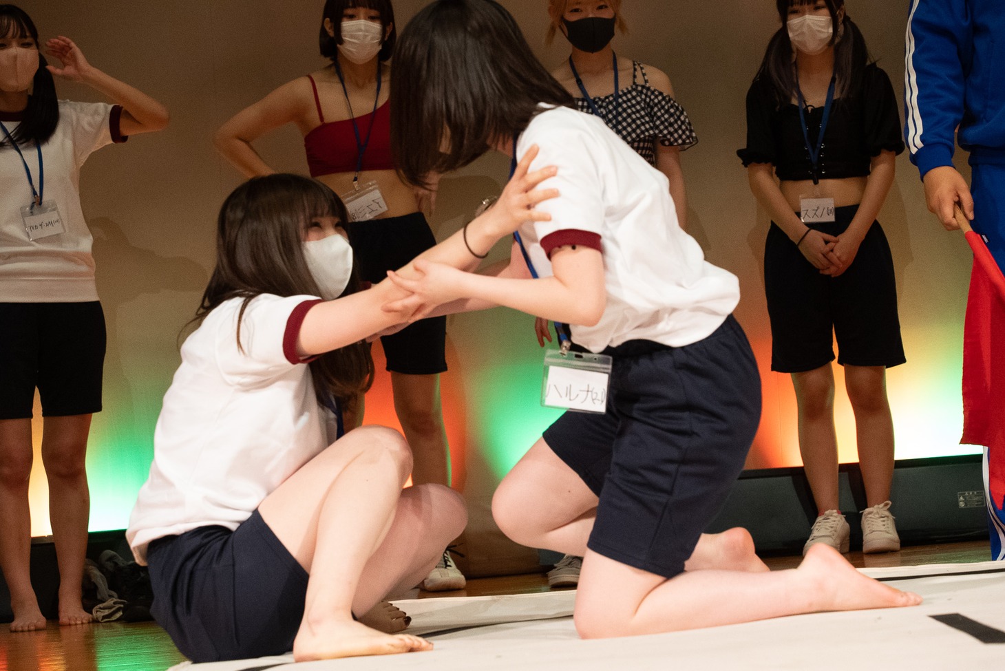 相撲の様子。
