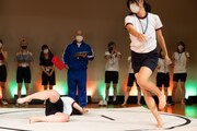 相撲の様子。