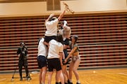 騎馬戦の様子。