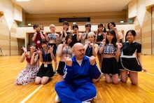 クロちゃんと参加者の記念写真。