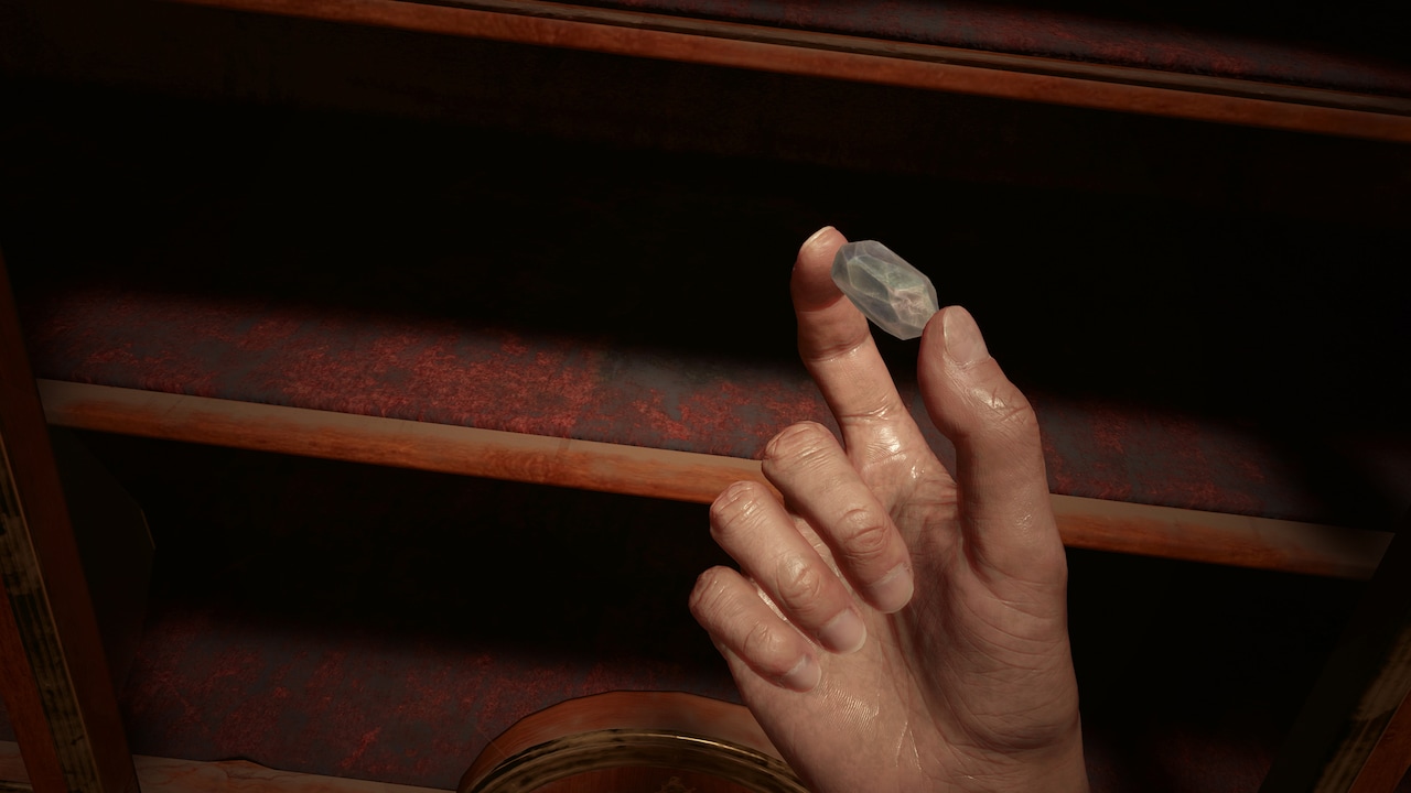 「バイオハザード ヴィレッジ」VRモードより、主人公イーサン・ウィンターズの手。(c)CAPCOM CO., LTD. ALL RIGHTS RESERVED.