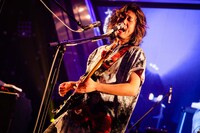 石毛輝（Vo, G, Syn / the telephones）（撮影：曽我美芽）