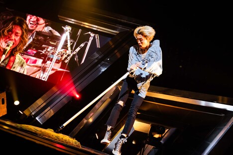 岡本伸明(Syn, Cowbell, Shriek, Cho / the telephones)(撮影:曽我美芽)