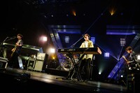 「7ORDER × ナタリー Happy Jack！ DAY 2」SHE’Sのライブの様子。（撮影：曽我美芽）