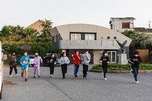 「豆柴の大群なりの合宿」4日目マラソンの様子。