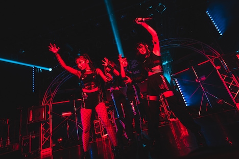 #2i2（撮影：真島洸）