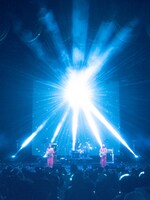 羊文学「まほうがつかえる2022」東京公演の様子。（Photo by Hayato Watanabe）