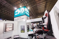 TGS初出展のニトリのブース。ゲーミングチェアのみならず、ゲーム用の家具一式を取りそろえた“ゲーミングルーム”も展示。