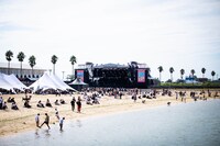 今年9月に開催された「GREENROOM BEACH」の様子。