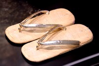 店内に展示されている「マツケンサンバII」の衣装。