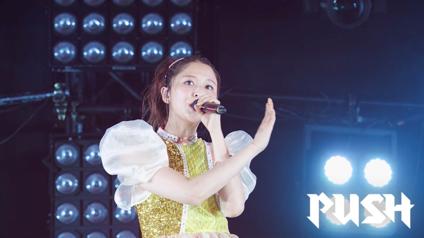「ももクロ『ももクロ夏のバカ騒ぎ2022 -MOMOFEST-』公式FC“ANGEL EYES”リクエスト楽曲TEASER」より。