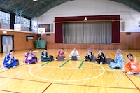 超特急のお弁当タイム。