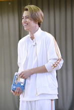 握力測定に挑んだタカシ。