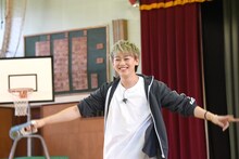 握力測定に挑んだシューヤ。