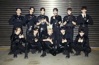 INI (c)LAPONE ENTERTAINMENT