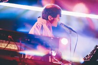 金澤ダイスケ（Key / フジファブリック）（撮影：西槇太一）