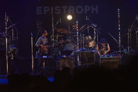 新井和輝（B / King Gnu）（Photo by 木原隆裕）