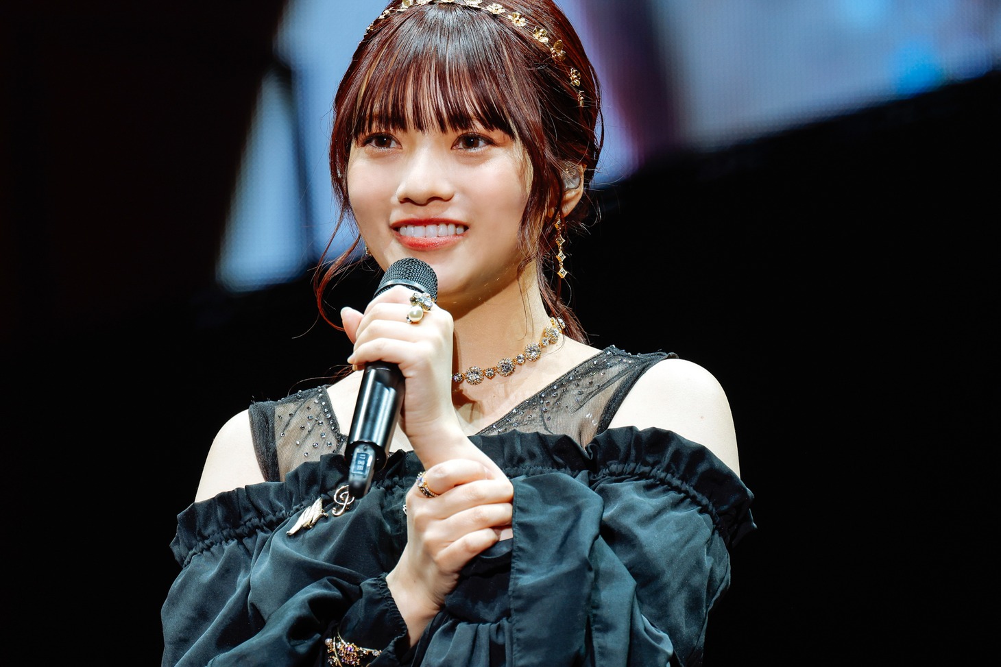 挨拶を述べる宮田愛萌。（撮影：上山陽介）
