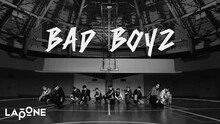 INI「BAD BOYZ」パフォーマンスビデオより。(c)LAPONE ENTERTAINMENT