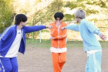 試合前に個性豊かなポーズを決めるカイ、ハル、アロハ。