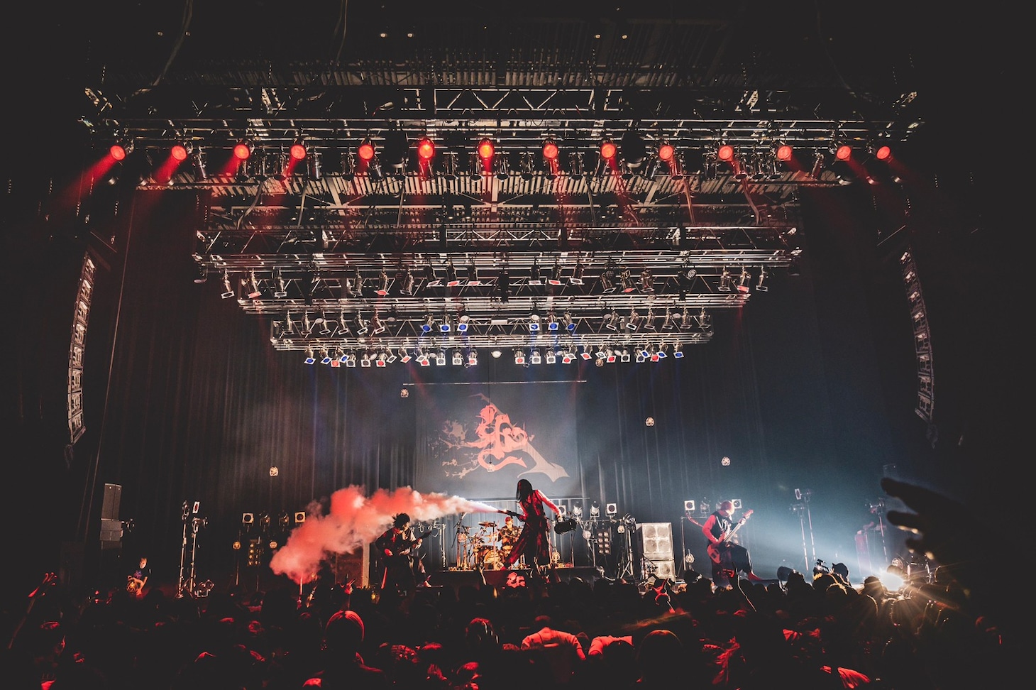 「MUCC 25th Anniversary TOUR『Timeless』～是空・朽木の灯～」KT Zepp Yokohama公演の様子。（撮影：マツモトユウ）