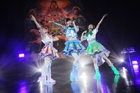 でんぱ組.inc「スペシャルワンマンライブ『でんぱぁかしっくれこーど』」アンコールよりチャペの泉 from でんぱ組.inc「愛♡舞☆ミライ！」の様子。（撮影：チェリーマン）