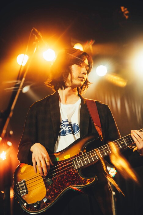 ゆっきー（B, Cho）（撮影：横山マサト）