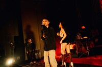 「LONGINESS Remix」のパフォーマンスの様子。（撮影：YUKIKAZE）