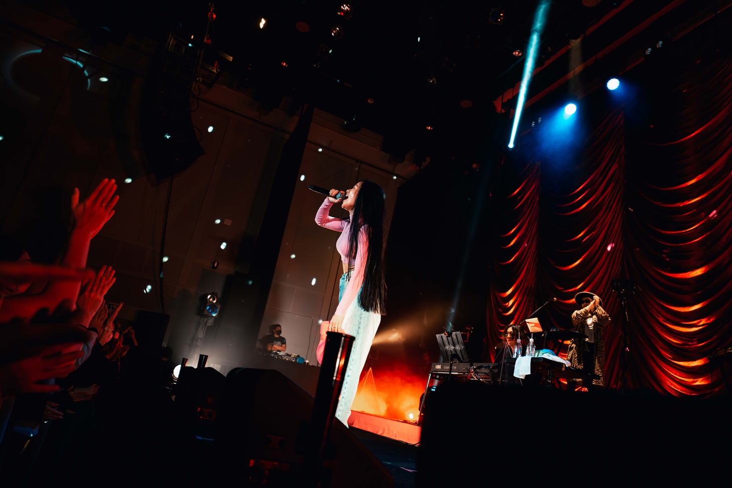 「L'ULTIMO BACIO Anno 22 Awich Birthday Premium Live 2022」の様子。（撮影：YUKIKAZE）