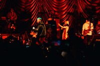 「L'ULTIMO BACIO Anno 22 Awich Birthday Premium Live 2022」の様子。（撮影：YUKIKAZE）