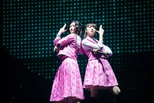 左から小林歌穂、中山莉子。