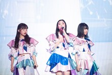 左から桜木心菜、風見和香、小久保柚乃。