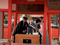 ねぎ（Novelbright）1日禰宜就任の様子。