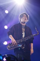 「THE LIVE ～TAKUYA∞生誕祭～」の様子。（撮影：田中和子［CAPS］）