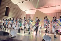 「虹のコンキスタドール ONE-MAN LIVE『愛の三角関数おしえてよ♡ in 日比谷野外音楽堂』」の様子。