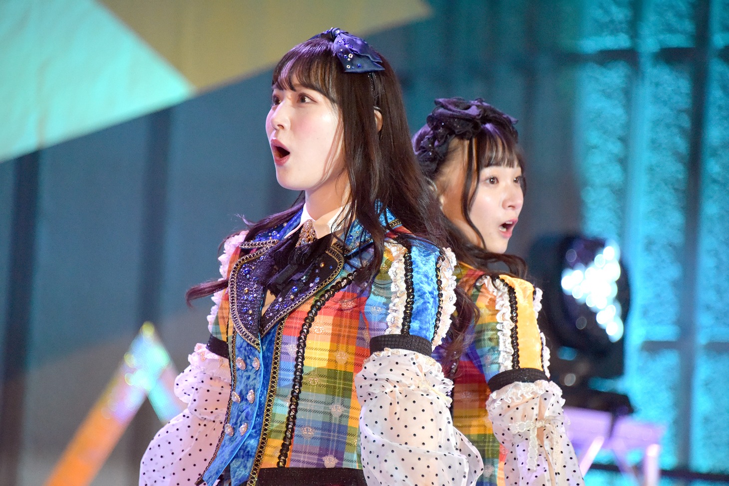 左から桐乃みゆ、神田ジュナ。