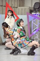 左から神田ジュナ、岡田彩夢。