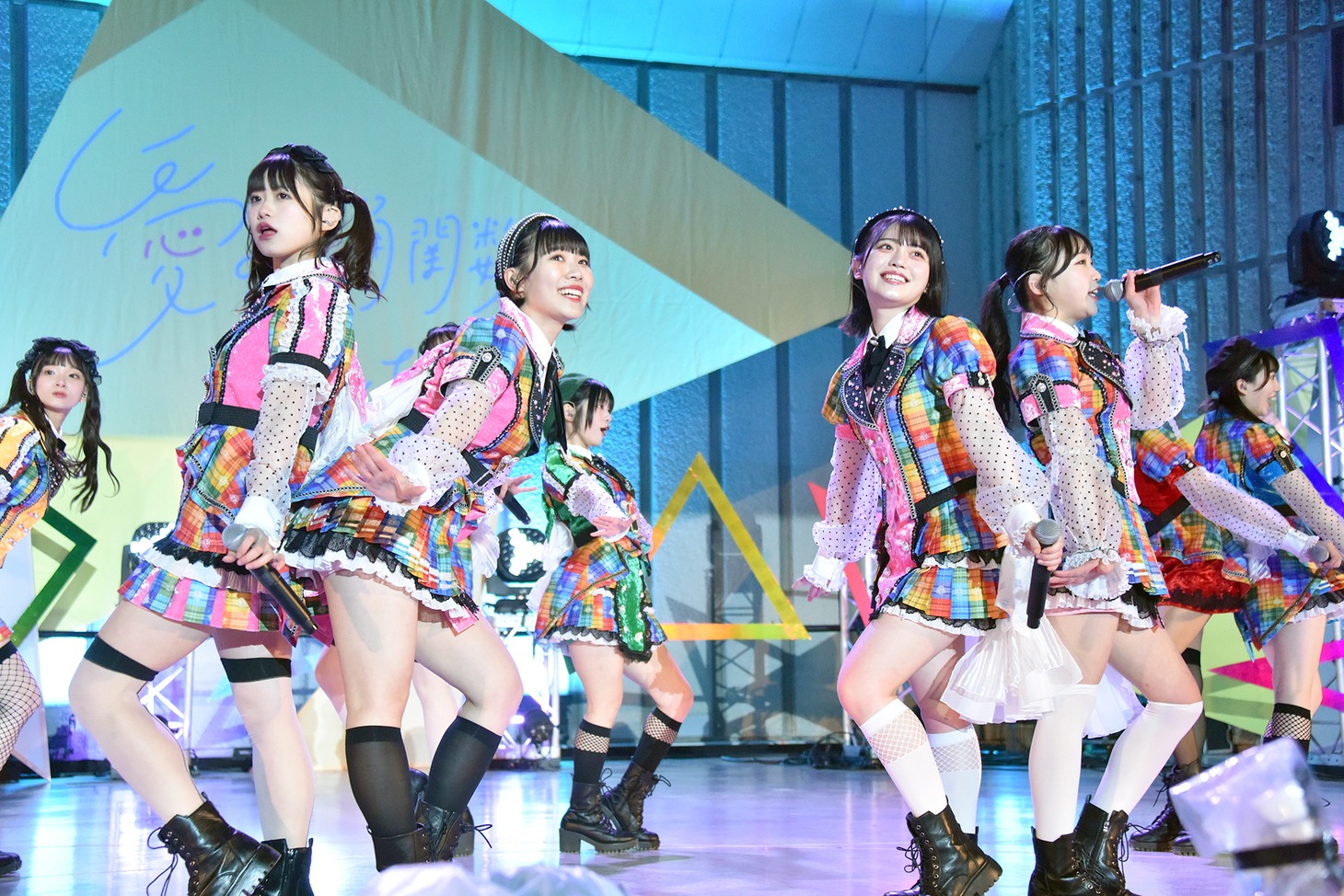 東京・日比谷公園大音楽堂（日比谷野音）公演で「想いが積もる、午前2時。」を初披露する虹のコンキスタドール。