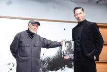 左から長濱治、EXILE AKIRA。