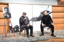 左から長濱治、EXILE AKIRA。