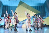 「虹のコンキスタドール ONE-MAN LIVE『愛の三角関数おしえてよ♡ in 日比谷野外音楽堂』」の様子。