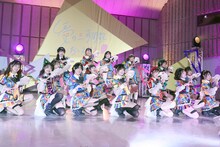 「虹のコンキスタドール ONE-MAN LIVE『愛の三角関数おしえてよ♡ in 日比谷野外音楽堂』」の様子。