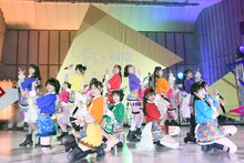 「虹のコンキスタドール ONE-MAN LIVE『愛の三角関数おしえてよ♡ in 日比谷野外音楽堂』」の様子。