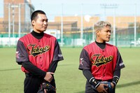 左から八木将康（劇団EXILE）、ELLY（三代目 J SOUL BROTHERS from EXILE TRIBE）。 (c)カンテレ