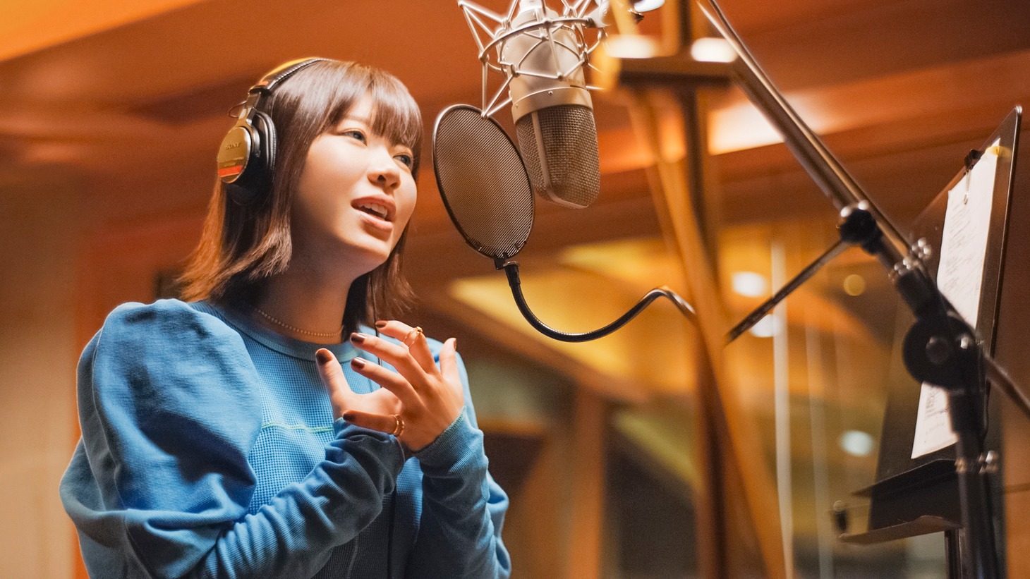 眉村ちあき「未来の僕が手を振っている」ミュージックビデオより。