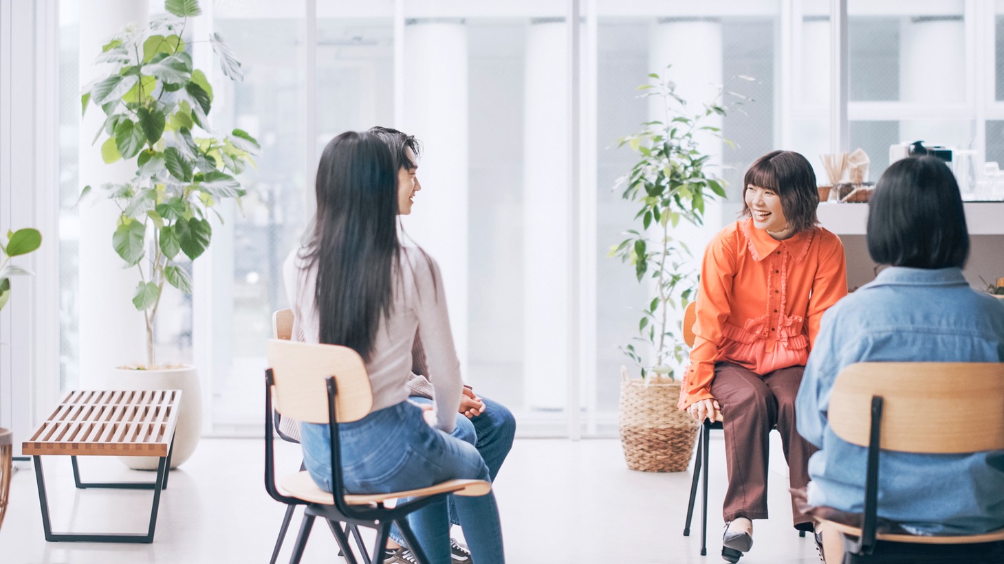 眉村ちあき「未来の僕が手を振っている」ミュージックビデオより。
